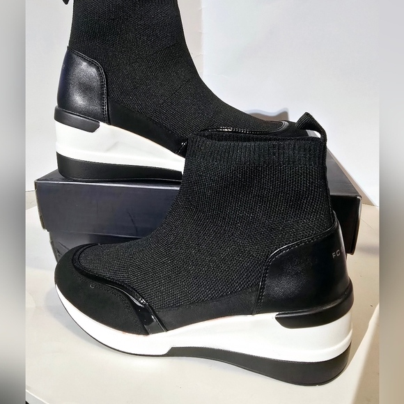 French Connection women's starr wedge sneaker  Black color size 7.5. New with b - Picture 11 of 11